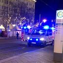 Los servicios de emergencia asisten a un incidente en el mercado navideño en Magdeburgo, Alemania, el viernes 20 de diciembre de 2024. (Dörthe Hein/dpa vía AP)