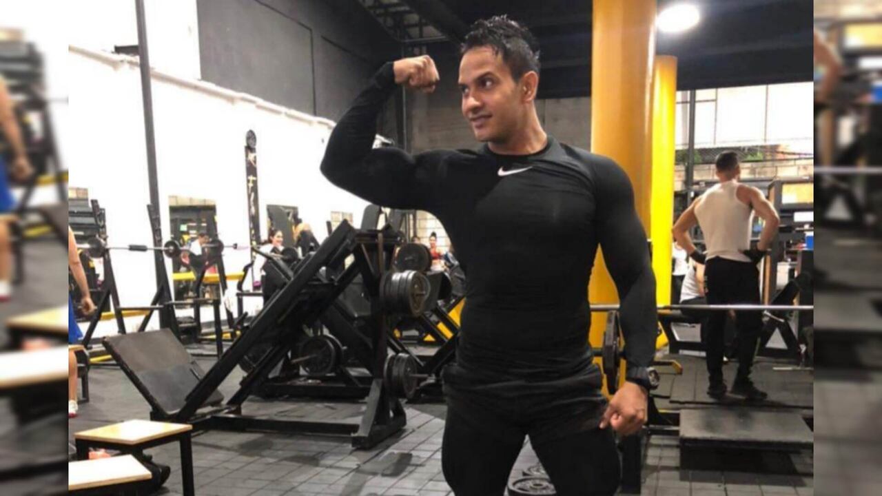 El instructor se movilizaba en un vehículo de servicio público cuando fue atacado a bala.