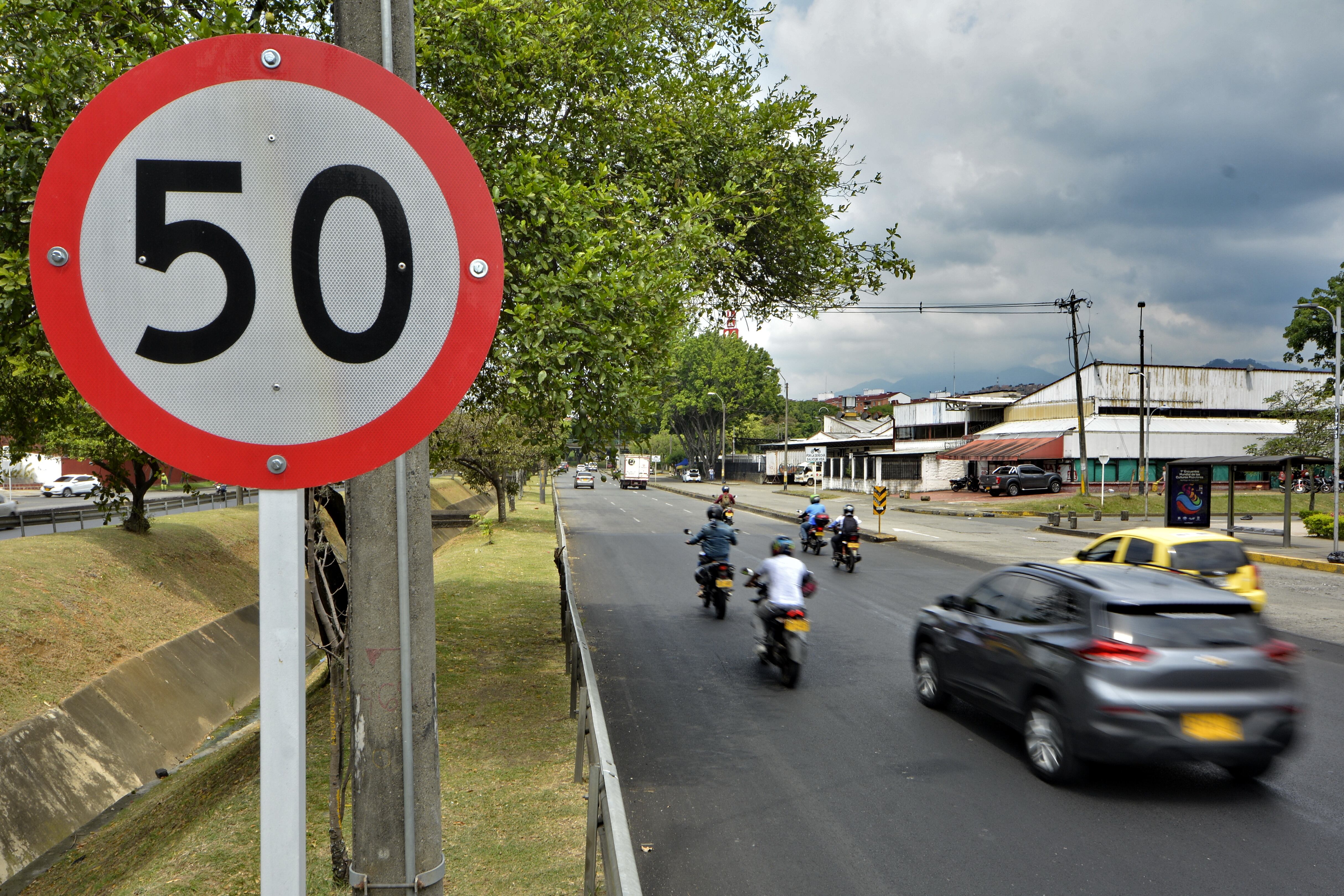 La mayoría de los accidentes de tránsito, los protagonizan conductores de taxi  a causa del exceso de velocidad.