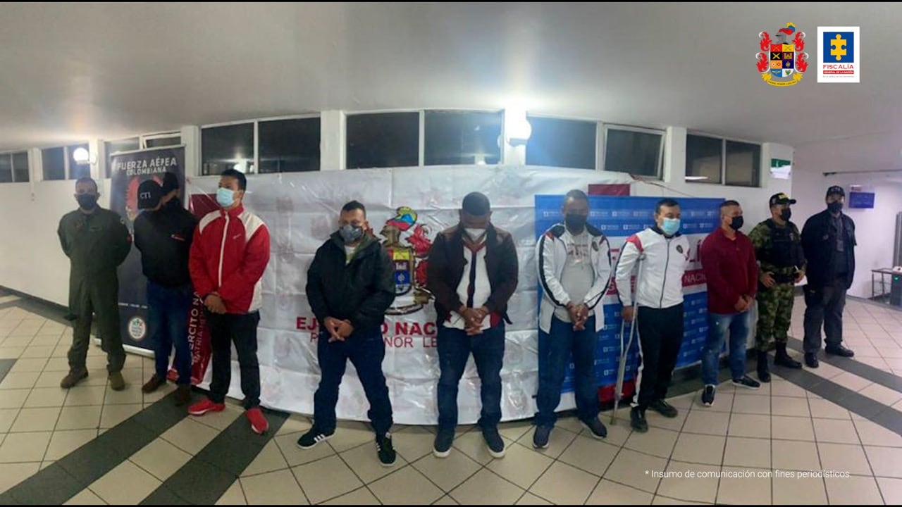 Los militares fueron capturados por vender armas del Ejército Nacional a disidencias de las FARC, ELN y "El Clan del Golfo". Foto: Fiscalía General de la Nación.