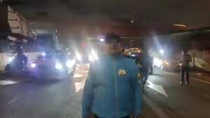 Los taxistas se dirigen en plan tortuga hacia el Aeropuerto El Dorado.