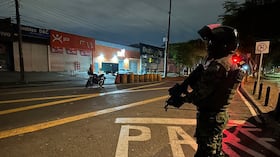 La militarización se da en respuesta a la petición de la Alcaldía de Cali de militarizar la ciudad y de apoyar a los uniformados de la Policía Metropolitana de Cali que realizan sus labores de seguridad para que la ciudadanía se sienta segura.