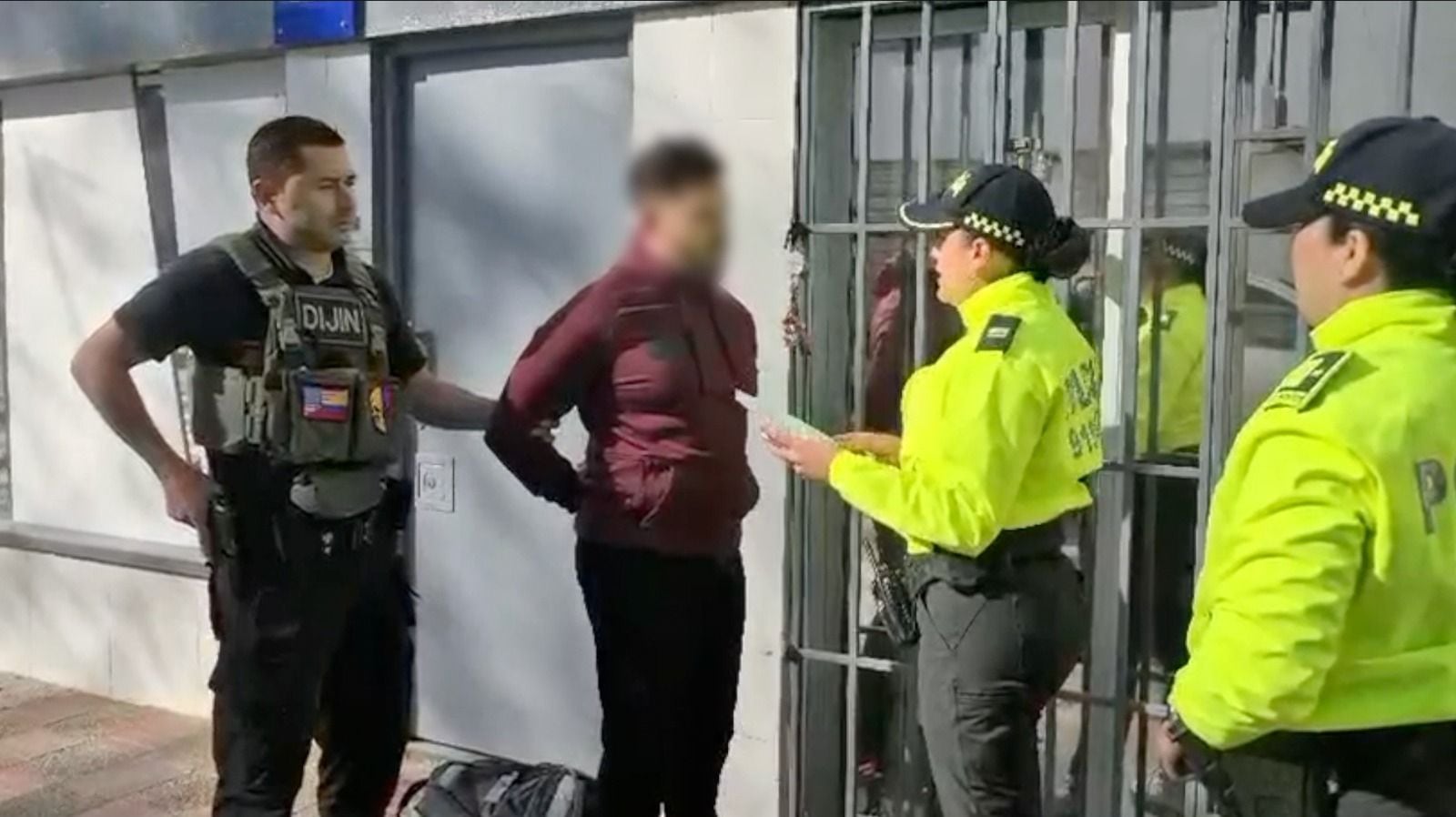 El capturado fue identificado como Cristian Poveda, quien es requerido por el Circuito Judicial del condado de Miami-Dade.