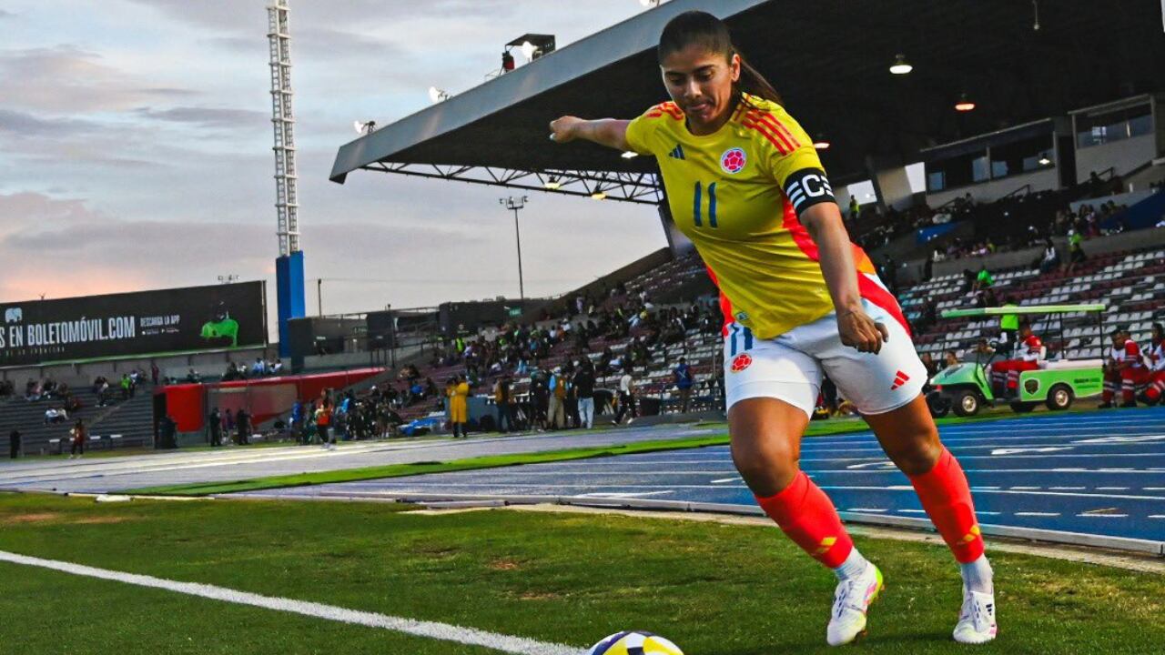 Catalina Usme estuvo en los dos partidos de Colombia contra México.
