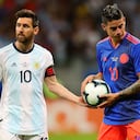 Lionel Messi de Argentina le entrega el balón a James Rodríguez de Colombia durante el partido del grupo B de la Copa América Brasil 2019 entre Argentina y Colombia en el Arena Fonte Nova el 15 de junio de 2019 en Salvador, Brasil. (Foto de Chris Brunskill/Fantasista/Getty Images)