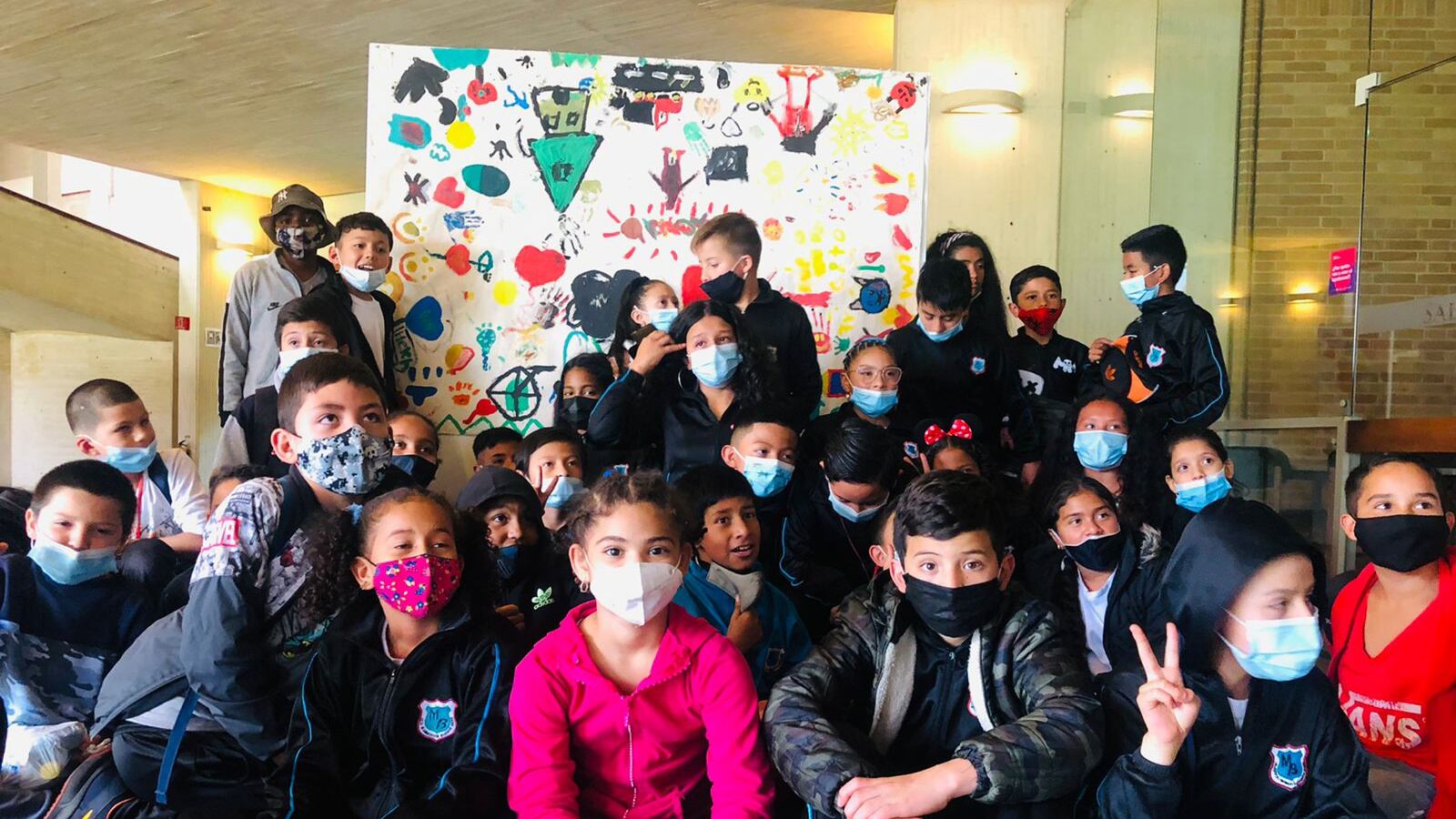 Los niños que participaron en el proyecto 'El Arte Escucha'.