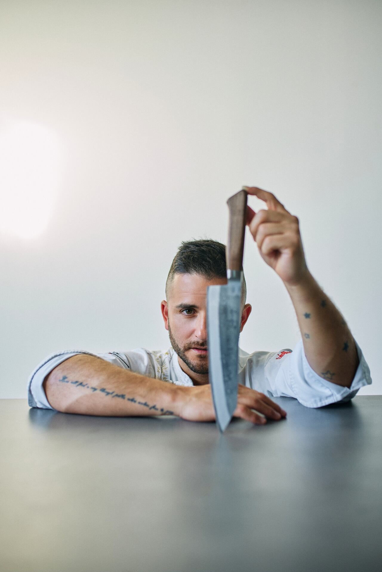 El chef colombiano Juan Manuel Barriento es el artífice y propietario de El Cielo, que más que restaurantes, es una experiencia de cocina molecular.