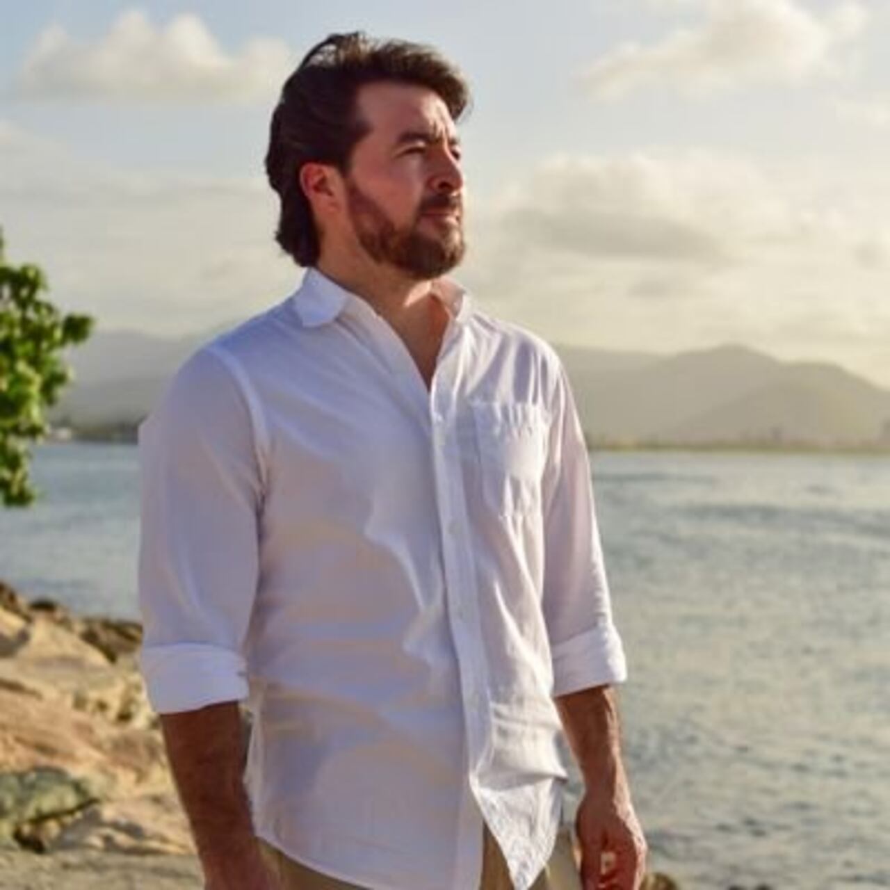 El candidato presidencial de Venezuela propuso adoptar el peso colombiano como moneda oficial de su país.