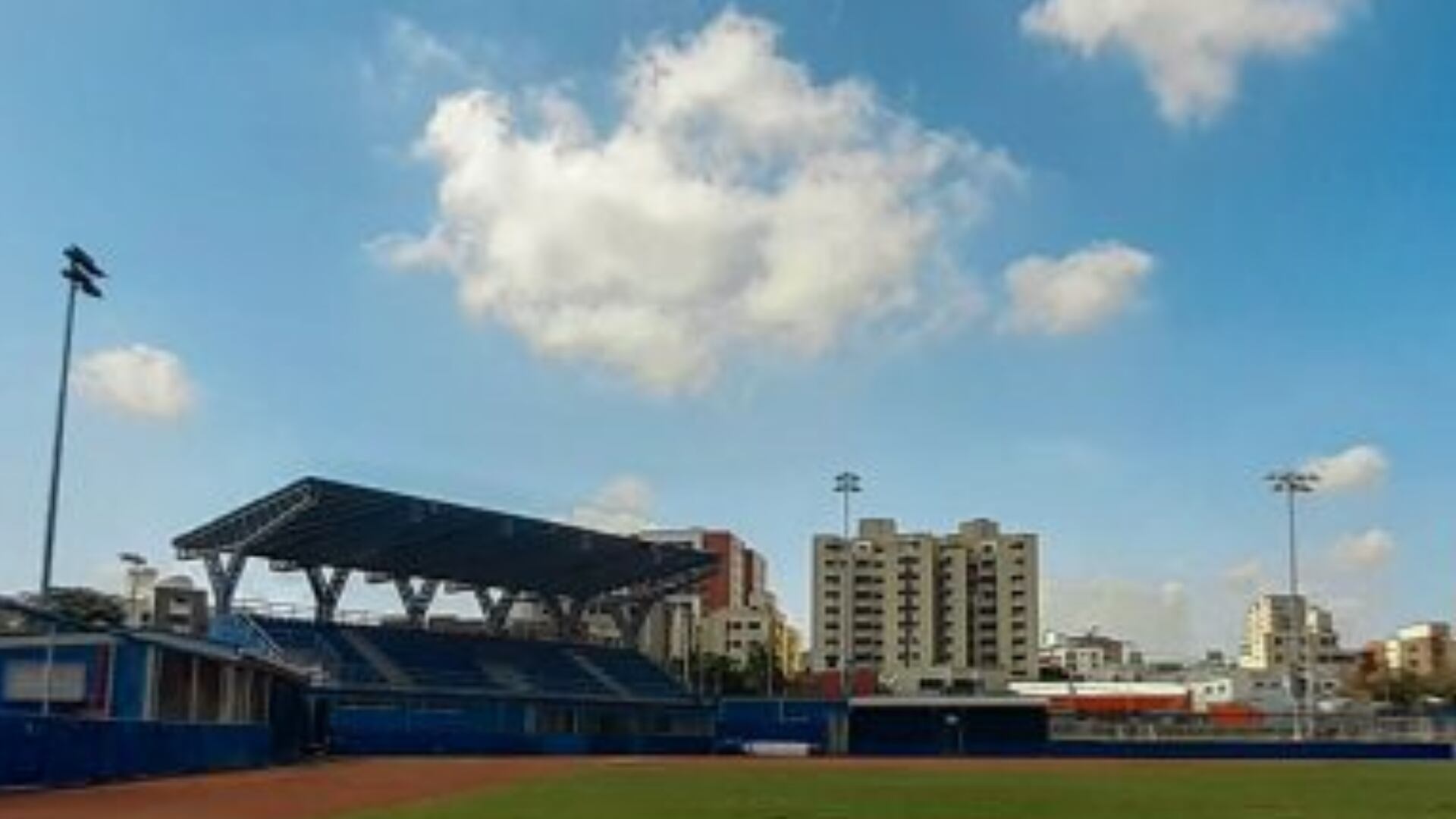 Los dos estadios con los que cuenta Barranquilla para recibir los juegos, Édgar Rentería y Edgardo Schemel,  son avalados por entes internacionales y reciben un mantenimiento constante por parte del Distrito