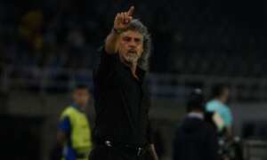 Leonel Álvarez hizo fuerte llamado de atención.