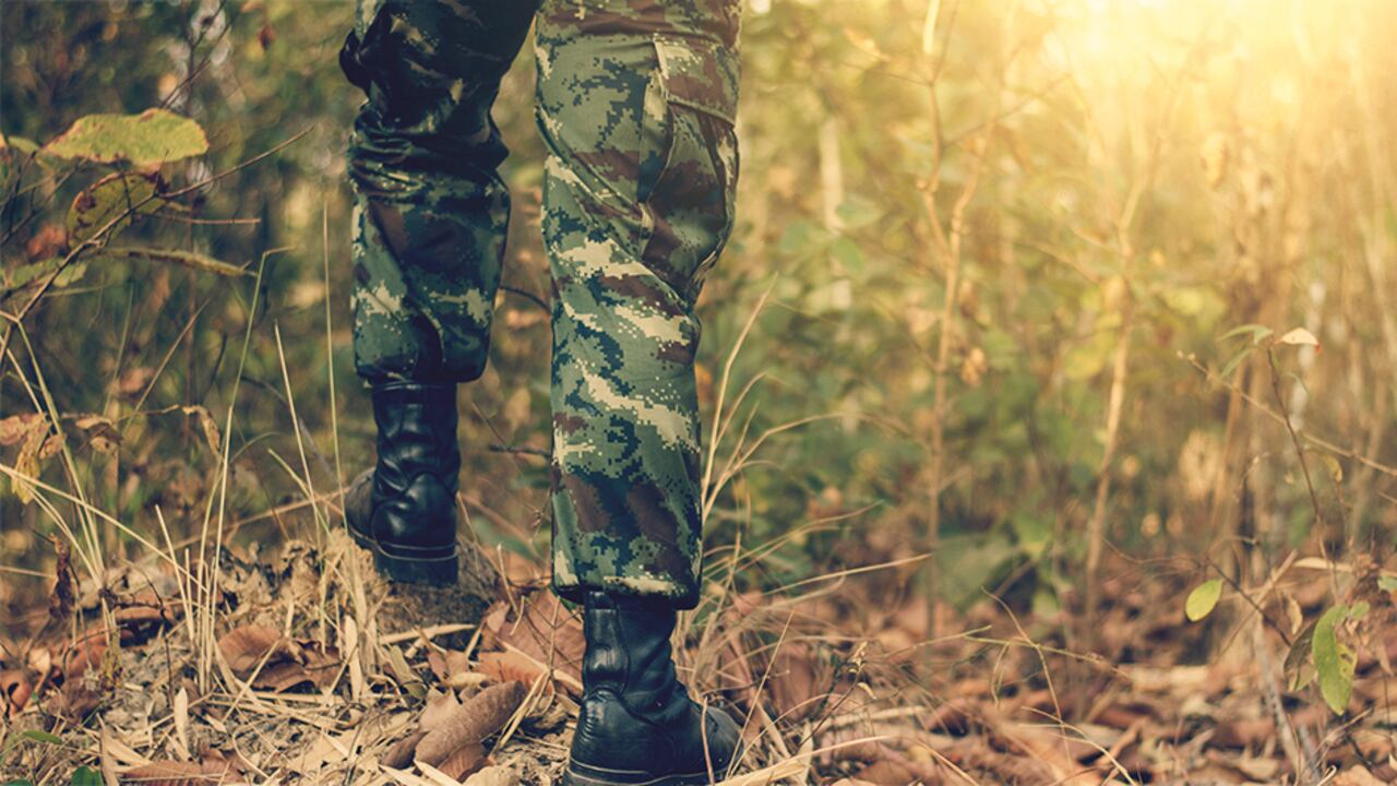 ‘El desplazamiento forzado a miembros del Ejército Nacional de Colombia y sus familias entre 1985 y 2018’