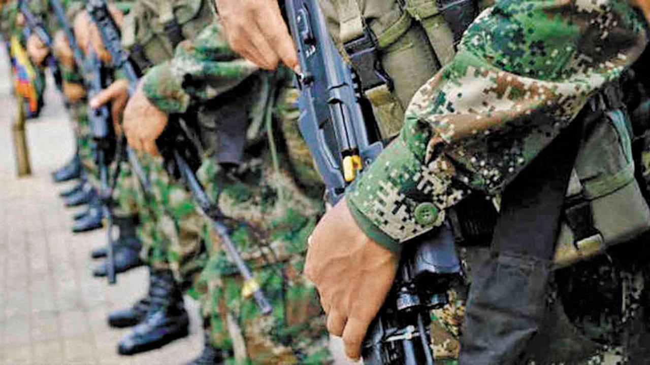 Nueve personas, entre militares y contratistas, fueron capturadas esta semana por el supuesto entramado de corrupción en la Cuarta Brigada.