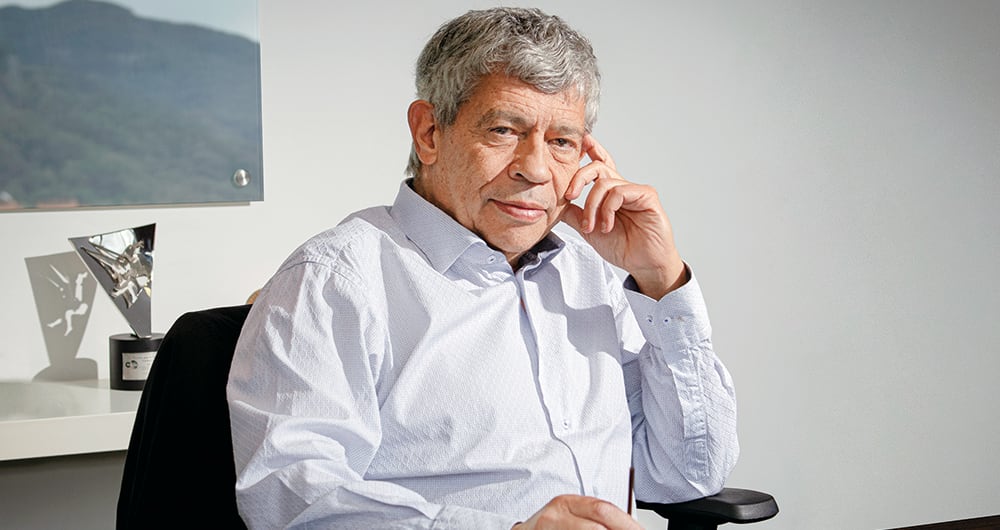   El académico Jorge Iván González acompañó a Gustavo Petro al comienzo de su mandato. “Él no se arrepiente de habernos sacado, pero los nuevos ministros no le están respondiendo”.