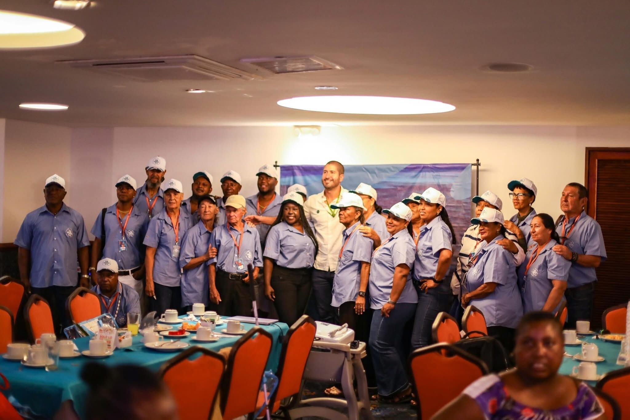 Como parte de esta estrategia más de 300 prestadores de servicios turísticos recibieron formación en servicio al cliente y sostenibilidad.