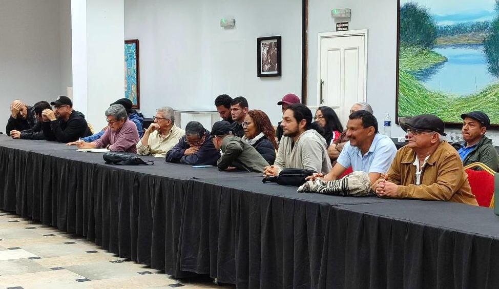 “Avanzan los diferentes acuerdos parciales sobre participación de la sociedad en el proceso de paz y alivio humanitario en zonas críticas, que, junto al cumplimiento del CFBNT, demandan mayores esfuerzos de implementación. Para respaldarlos, se está considerando convocar a donantes, para constituir un fondo que soporte el cumplimiento de estos acuerdos”, dicen los negociadores del ELN.