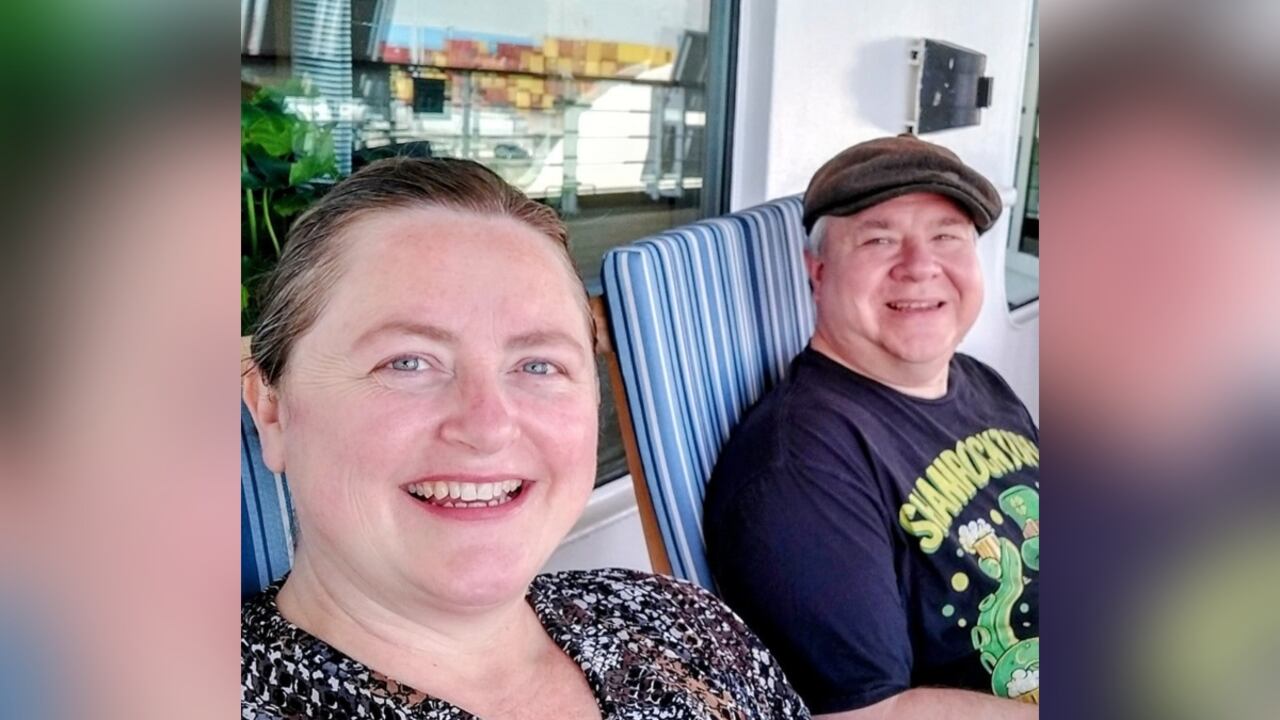 Facebook:@angelyn.burk