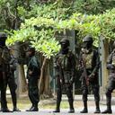 Las autoridades ya toman control de los edificios gubernamentales que fueron ocupados por los ciudadanos de Sri Lanka