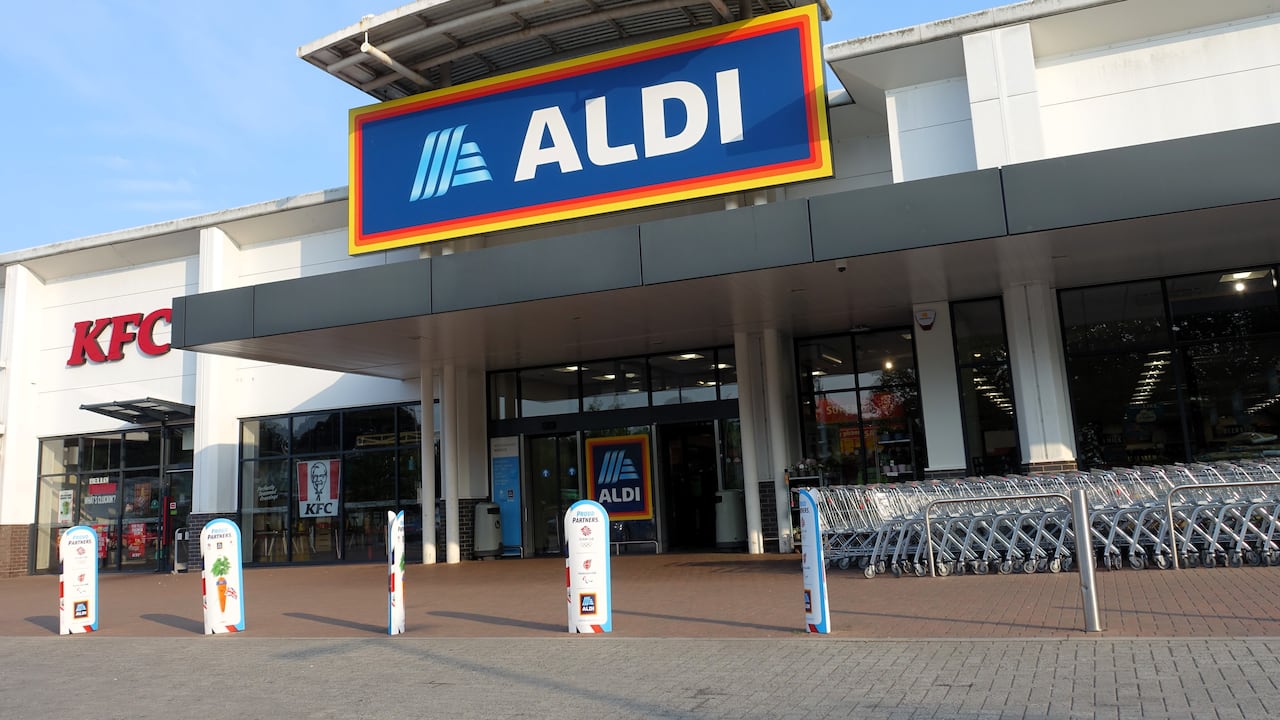 Los clientes de Aldi pronto encontrarán más tiendas renovadas y productos bajo la etiqueta 'ALDI Original', parte del plan de expansión de la cadena en Estados Unidos.