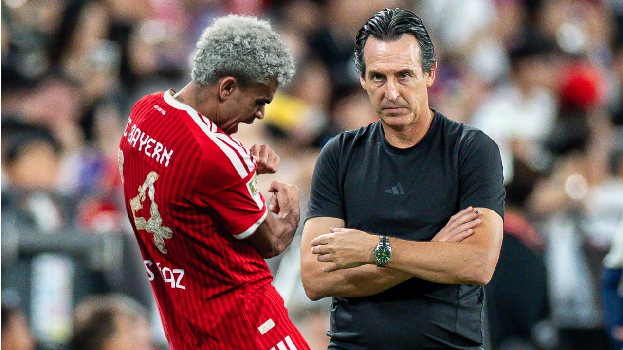 Luis Díaz y Unai Emery, DT del Aston Villa. El colombiano la anotó al equipo del español en un amistoso.