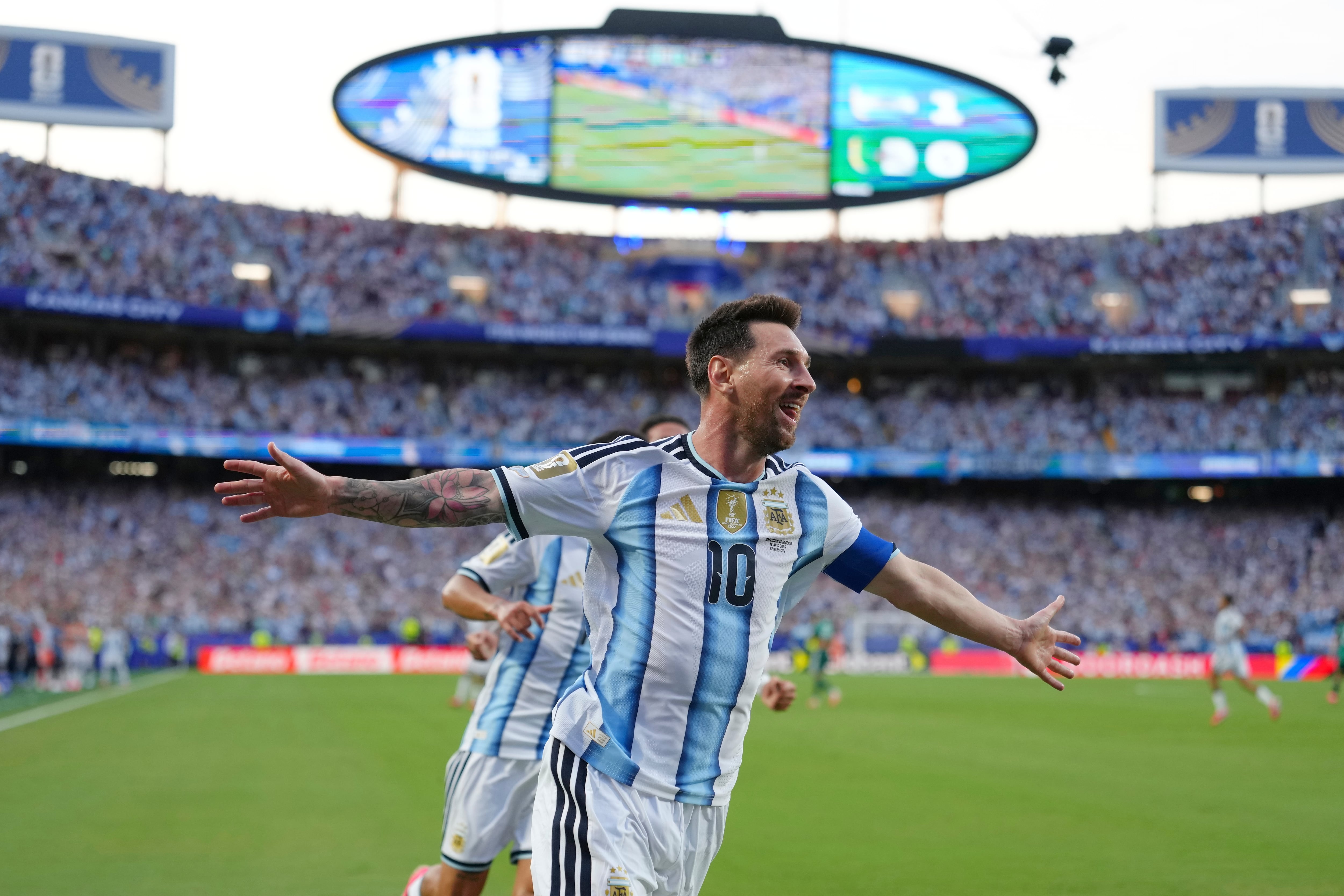 Lionel Messi celebrando el gol ante Argelia.