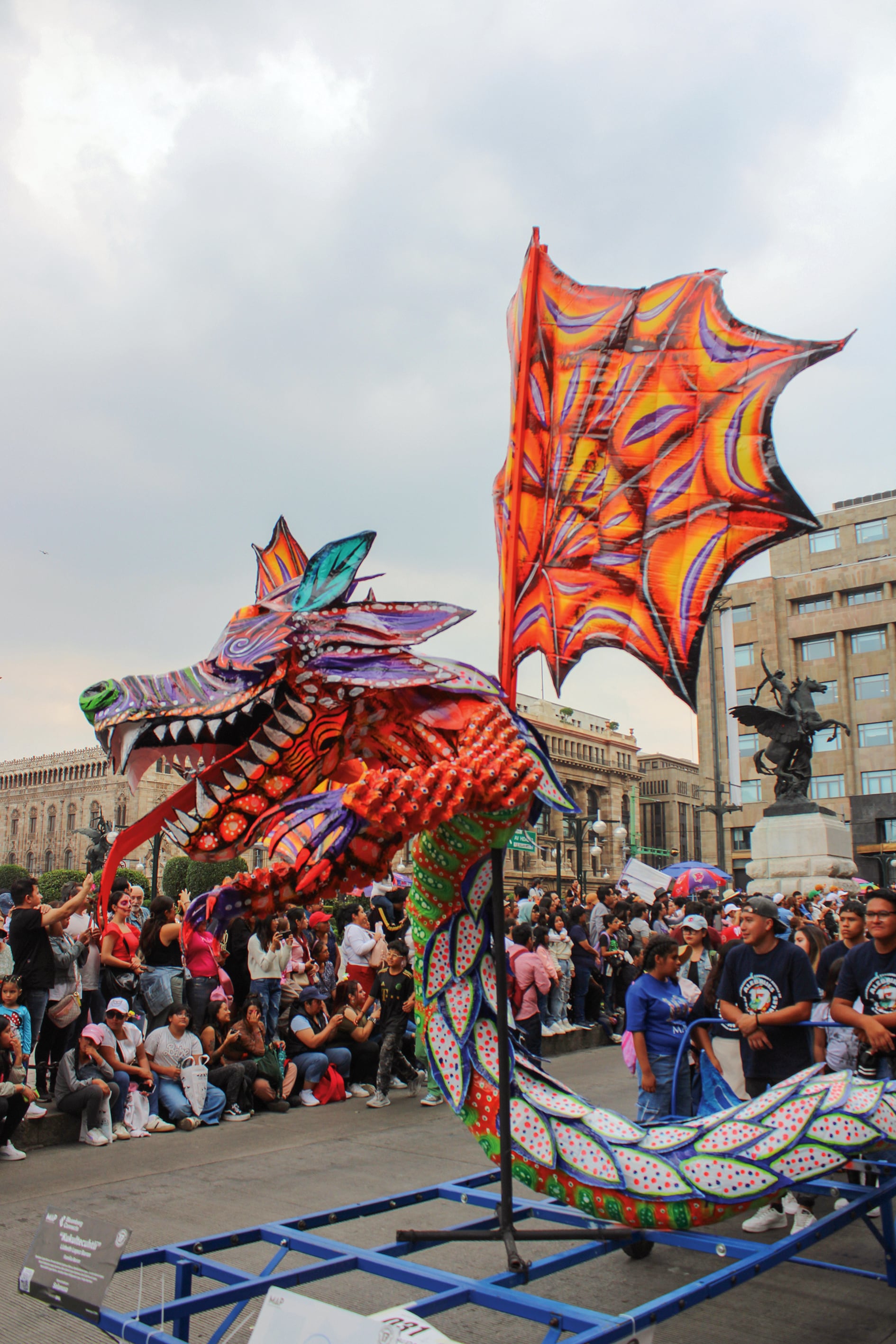Cada año, en Ciudad de México celebran el Concurso y Desfile de Alebrijes Monumentales.