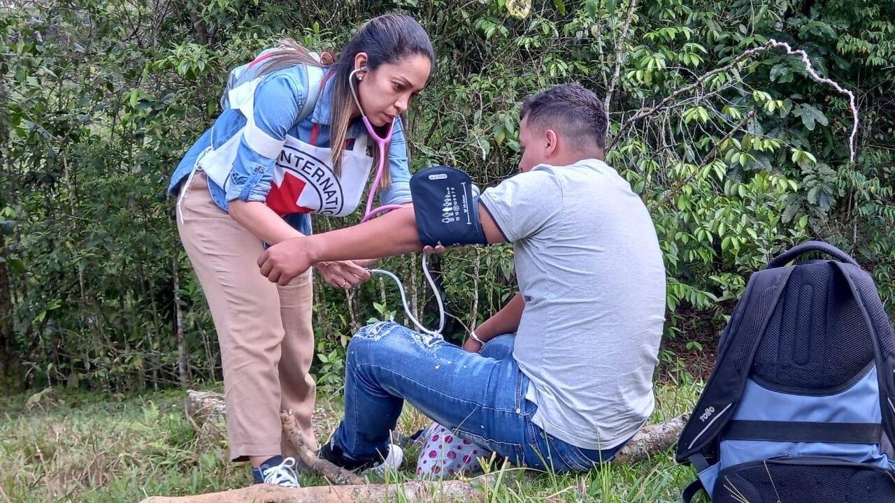 El hombre fue atendido por miembros del Comité Internacional de la Cruz Roja (CICR).