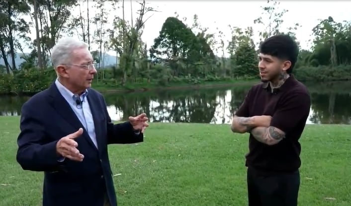 Álvaro Uribe y Westcol en El Uberrimo.