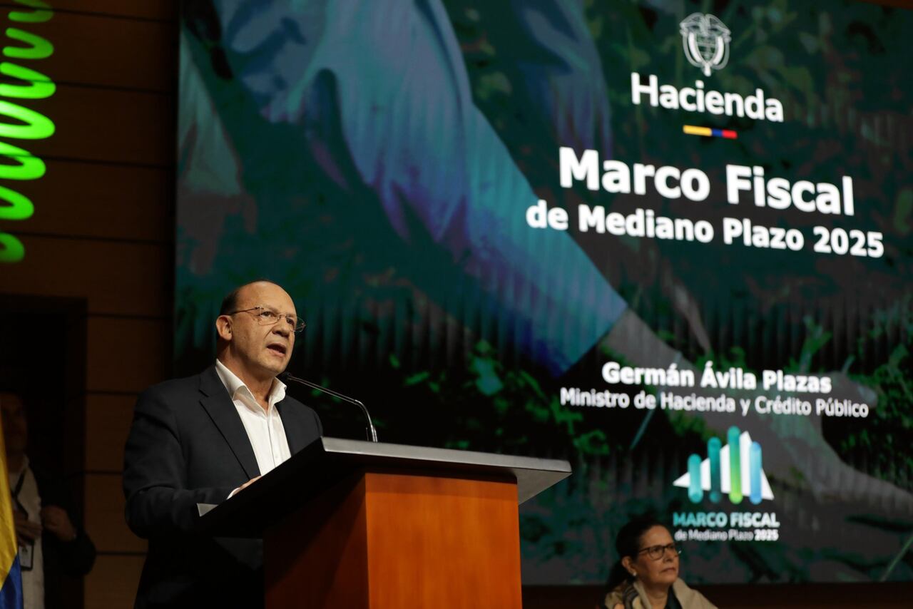 El ministro de Hacienda, Germán Ávila, presentó el Marco Fiscal de Mediano Plazo. Foto: Prensa Hacienda