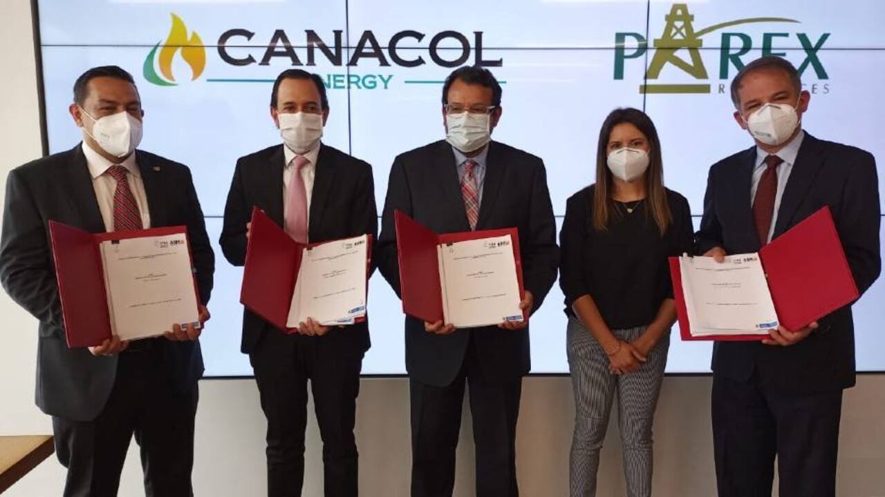 La ANH firmó cuatro contratos de bloques con potencial de petróleo y gas.