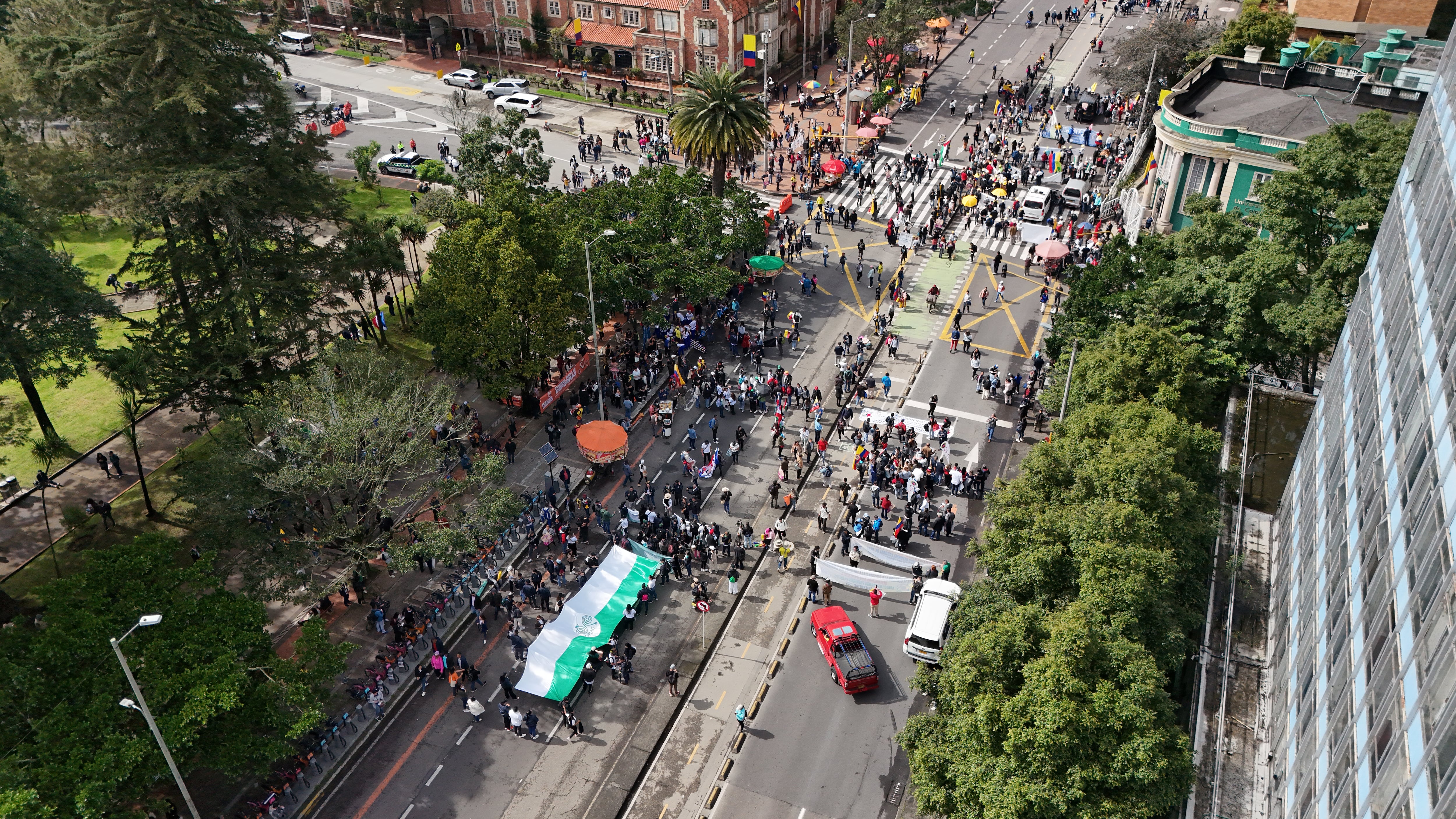 Marchas a favor de las reformas del Presidente Gustavo Petro 
Tomas de drone al inicio de las marchas