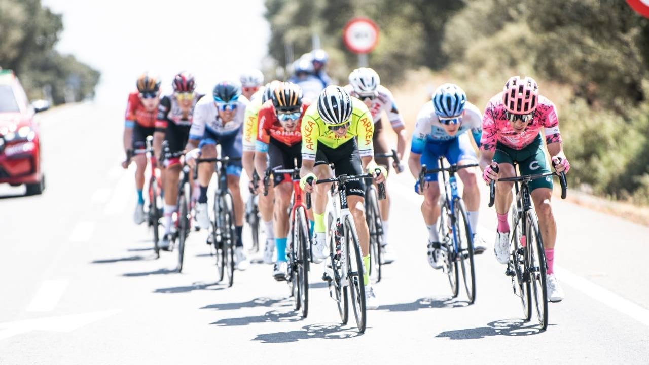 Rigoberto Urán busca triunfo de etapa en el día 17 de La Vuelta.