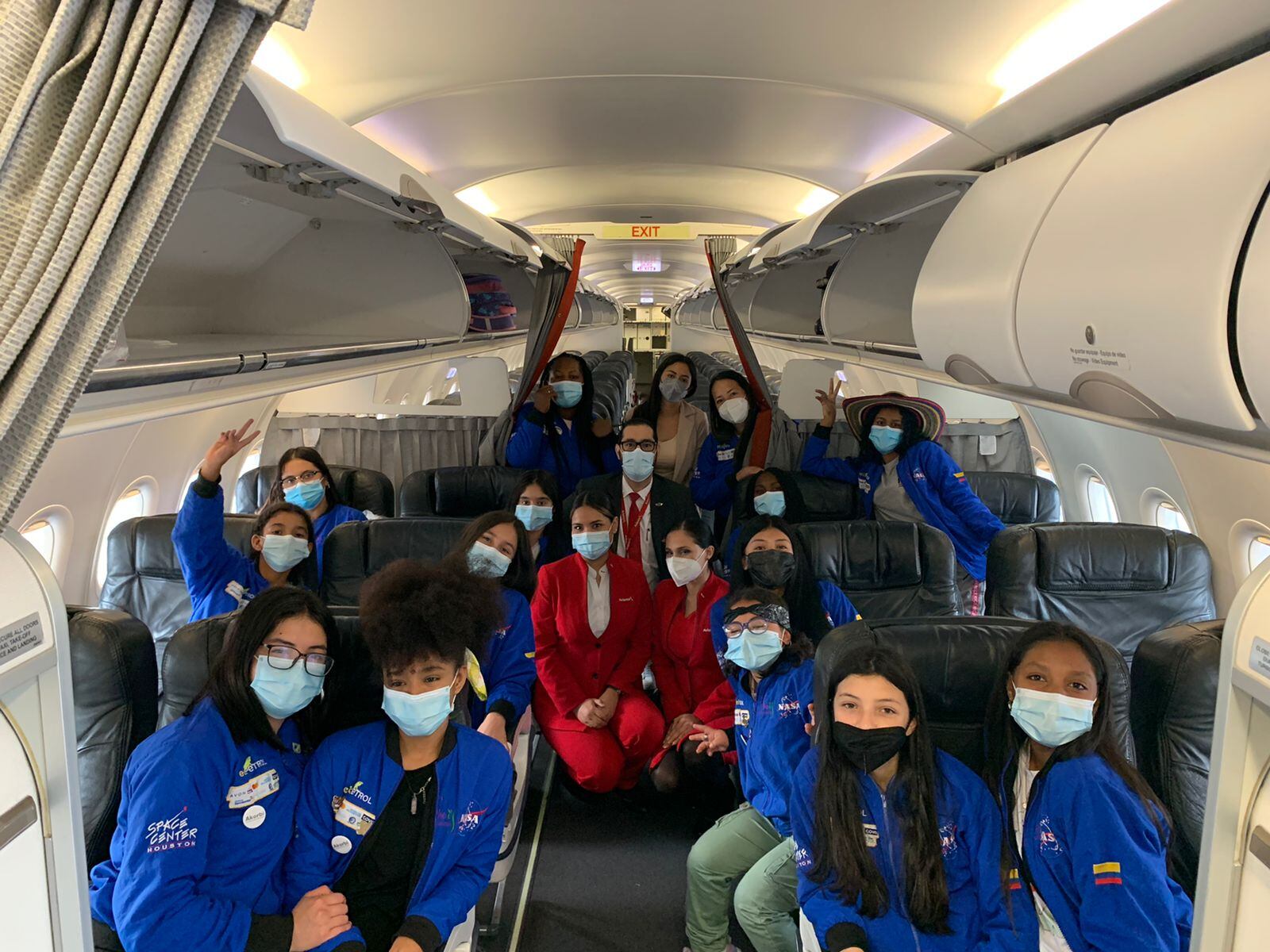 Vuelo de Avianca con niñas a la Nasa