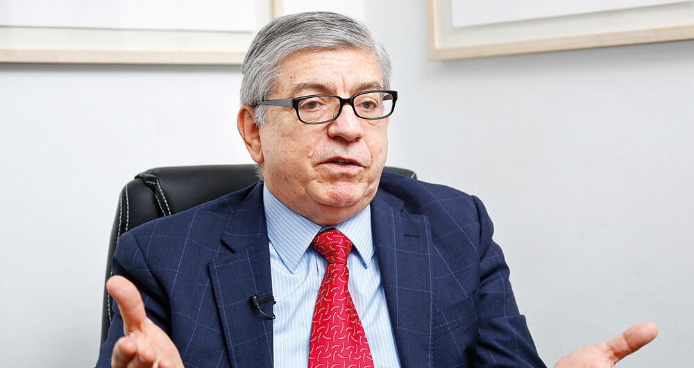 César Gaviria es cercano al rector de la Universidad de los Andes.