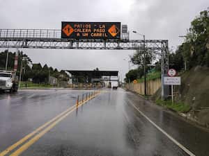 Peaje Patios vía la Calera - cierre por derrumbes