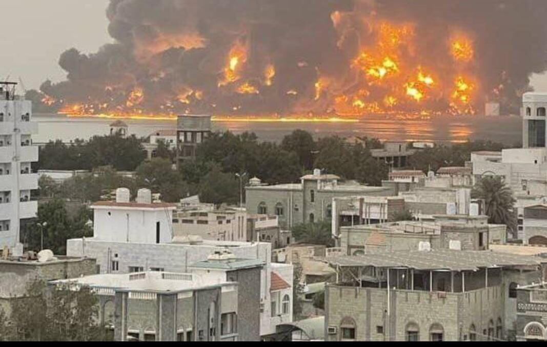 Israel bombardea el aeropuerto de Saná