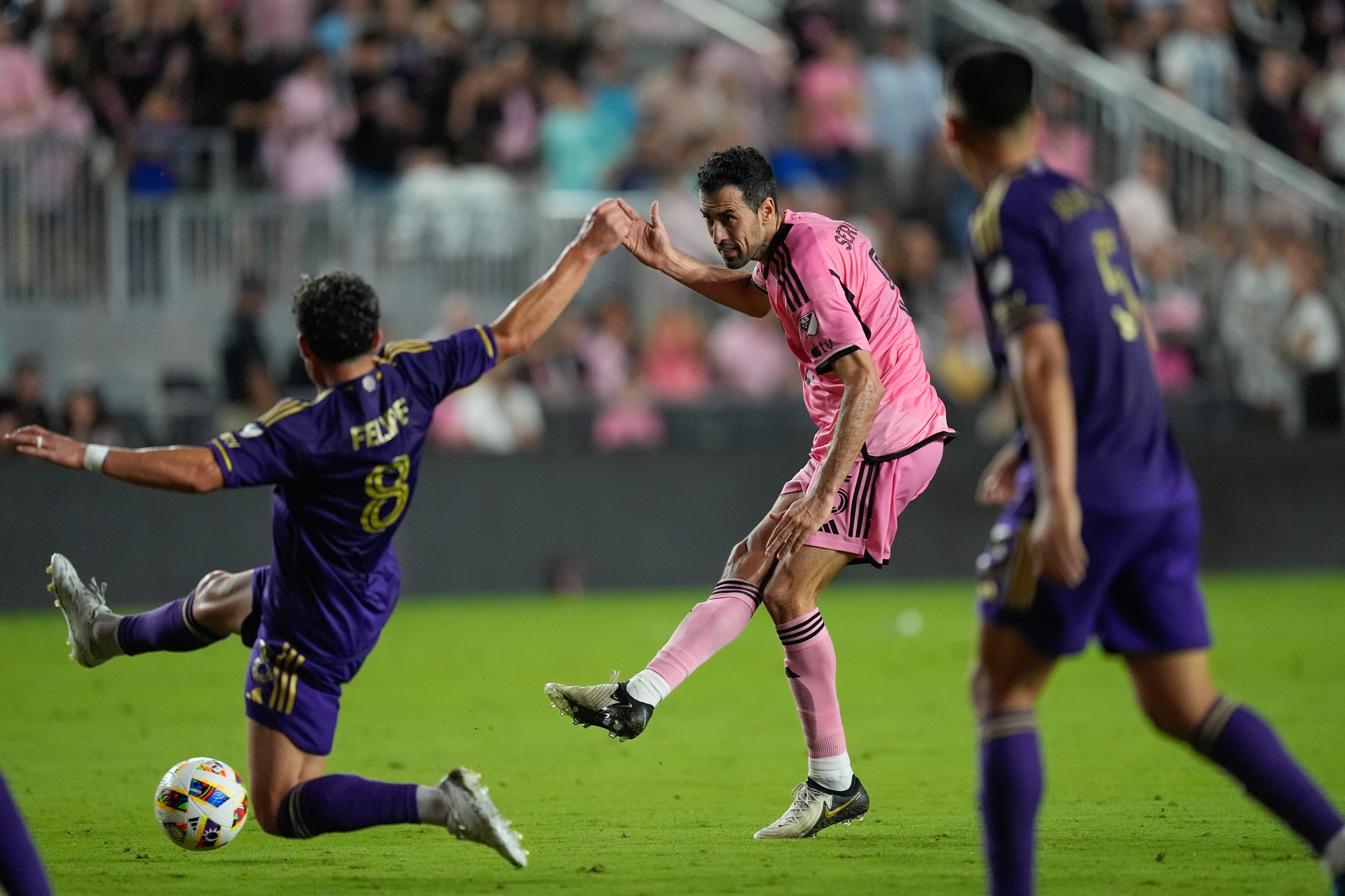 La camiseta del Inter Miami se ha convertido en la más vendida de la MLS desde el sonado fichaje de Messi el año pasado.
