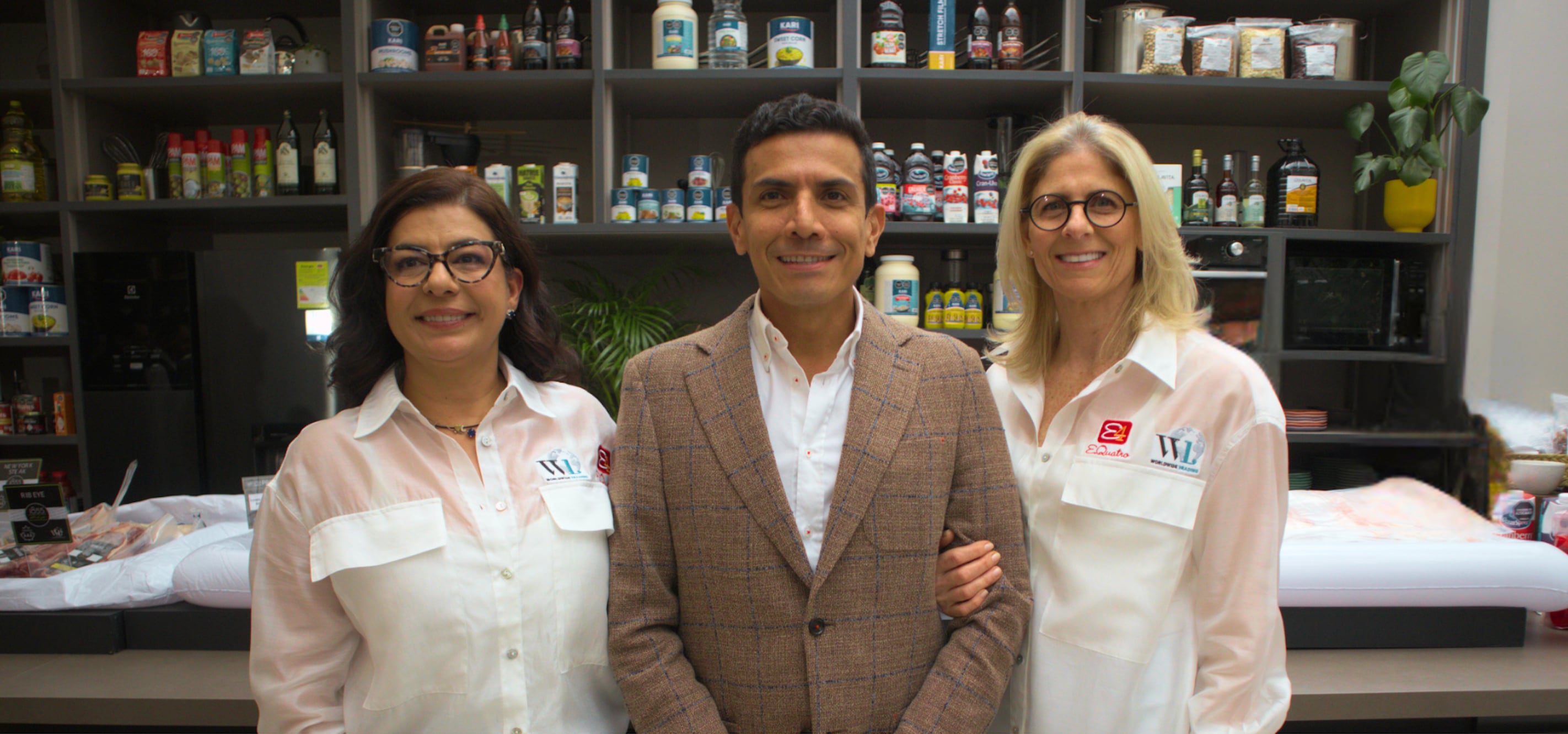 Uno de los temas centrales del foro fue precisamente el significado del concepto premium dentro de la gastronomía contemporánea. Para Kassab, la definición va mucho más allá del precio o la exclusividad.