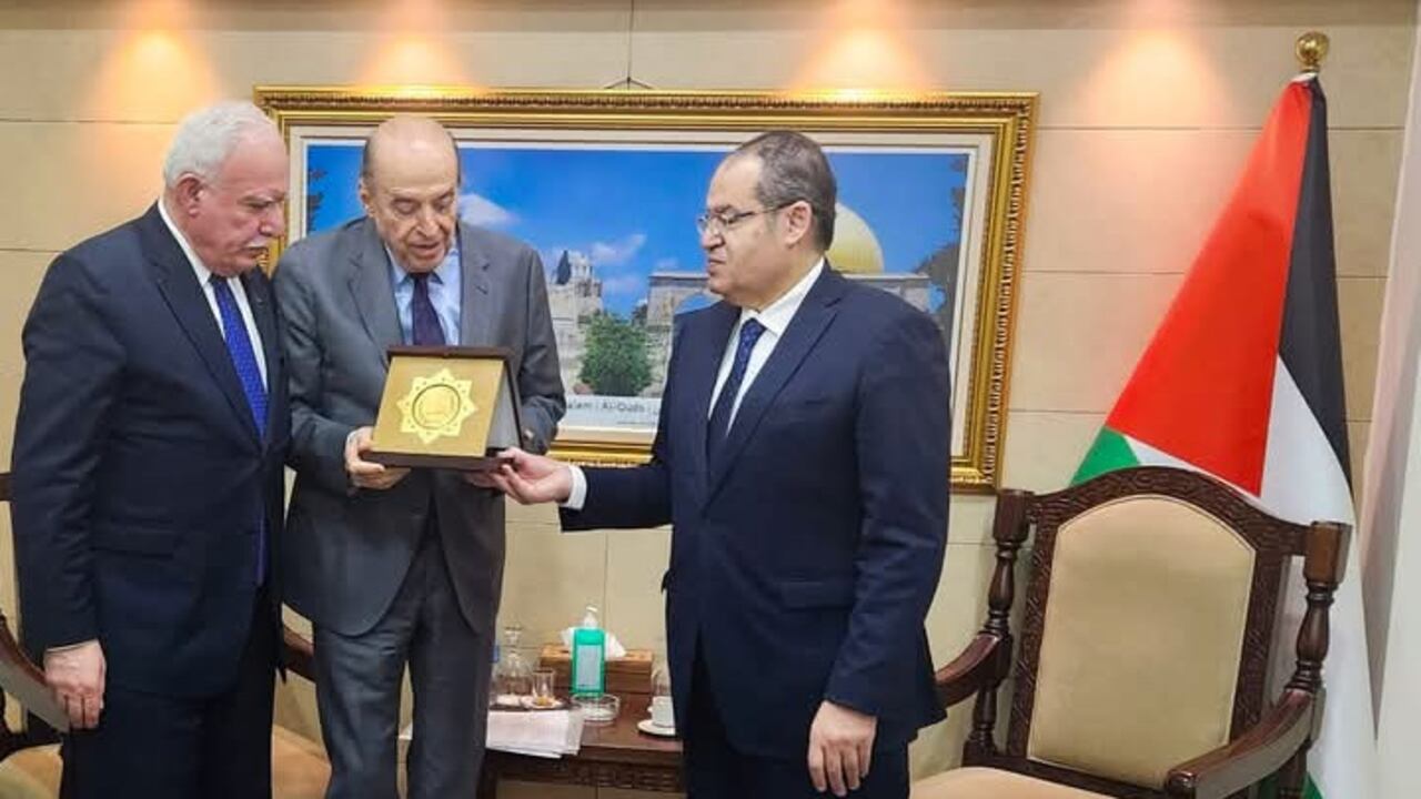 Álvaro Leyva visitó al gobierno palestino.