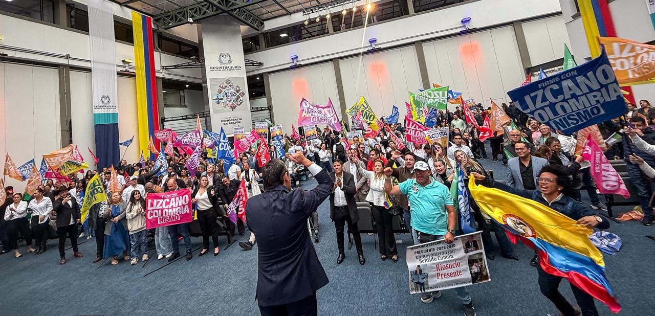 Mauricio Lizcano inscribió el comité promotor que se encargará de recolectar las firmas para su candidatura presidencial.