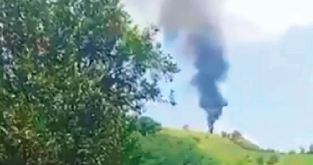 A lo lejos fue registrada la explosión del helicóptero que transportaba a los uniformados de la Policía, que luego fueron masacrados por las disidencias. Vivieron horas de terror y muerte.