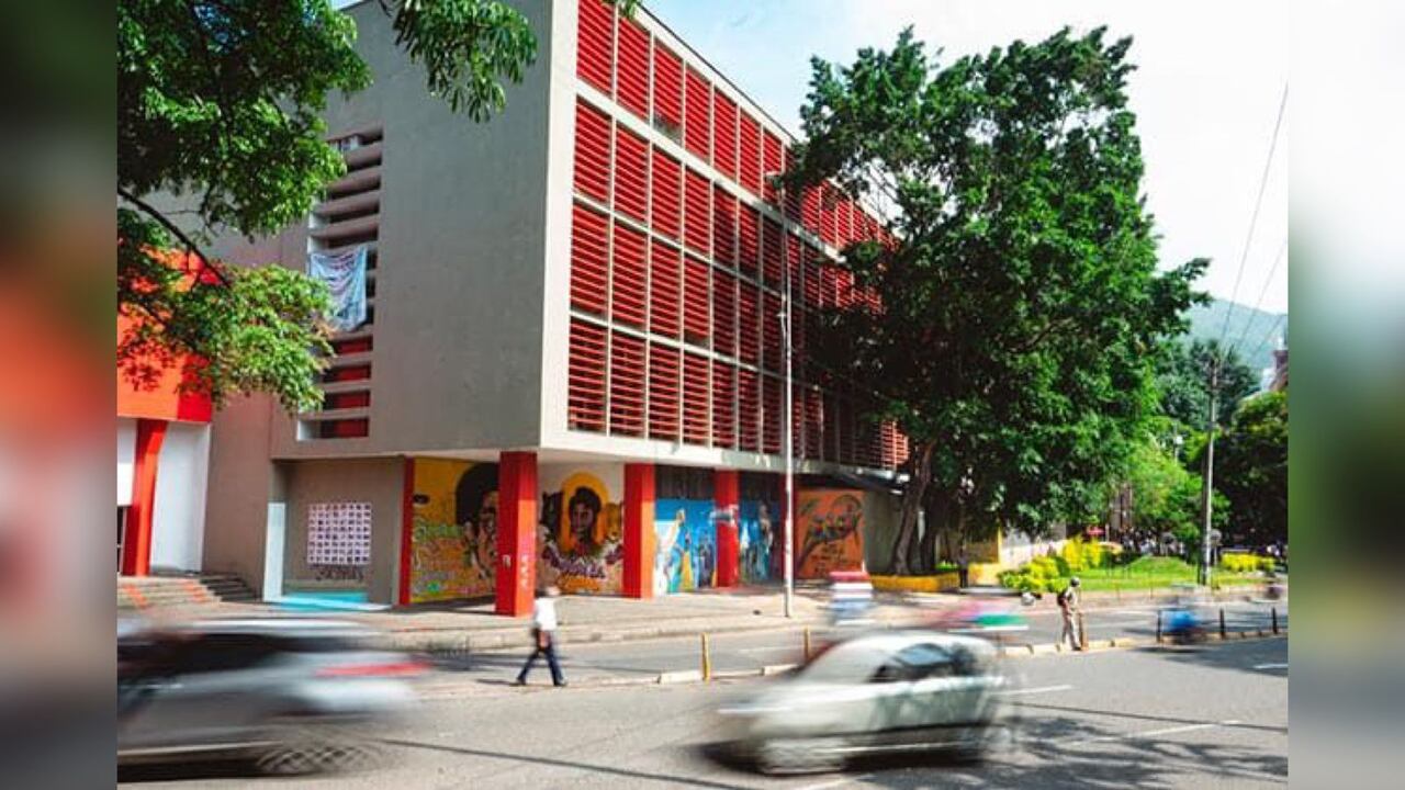 El Instituto Departamental de Bellas Artes está ubicado en el norte de Cali.