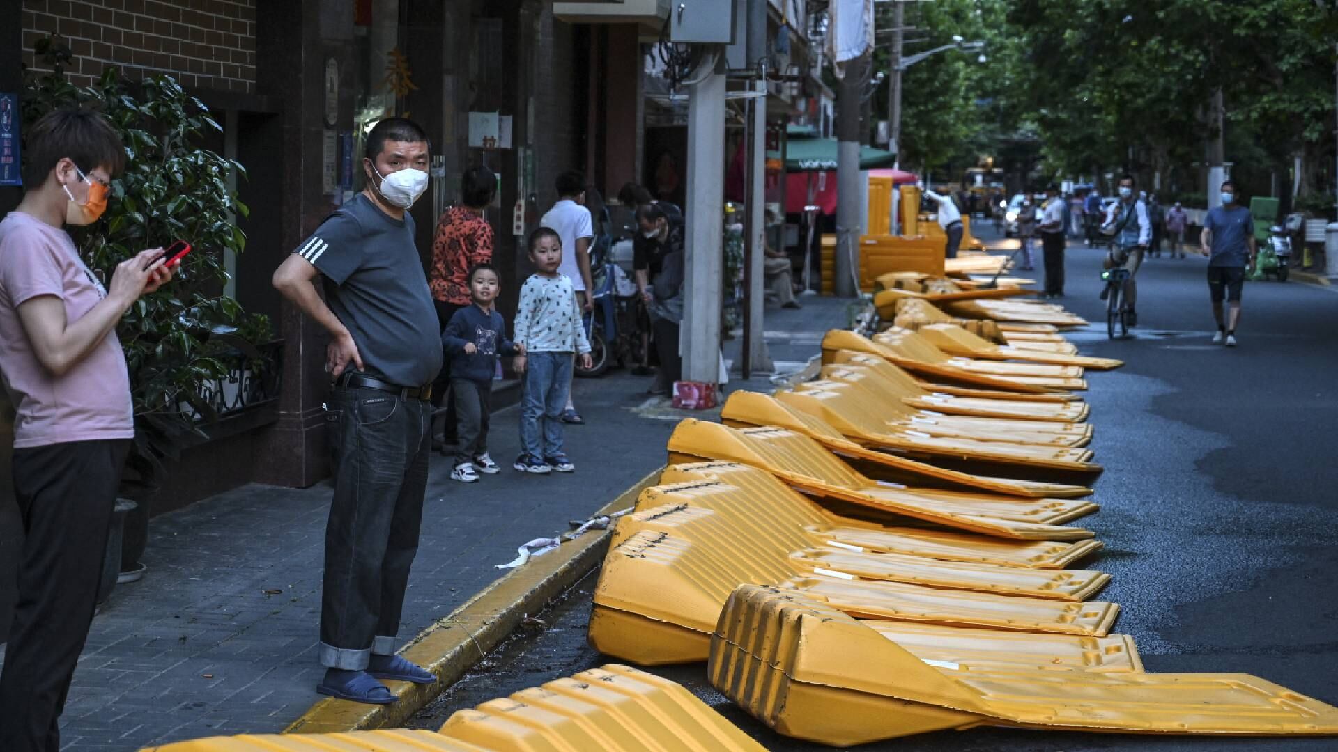 Los centros comerciales, supermercados, farmacias y salones de belleza solo pueden funcionar al 75% de su capacidad.
