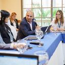 Carlos Camargo, defensor del Pueblo, habla con funcionarios de la CIDH en Barranquilla.