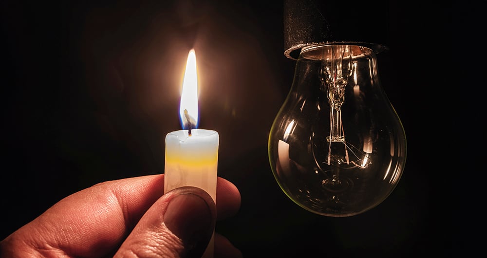 La búsqueda de una transición energética acelerada, junto a problemas financieros del sector, tiene al país con amenazas de apagones y de tener que aumentar sus importaciones de gas. 