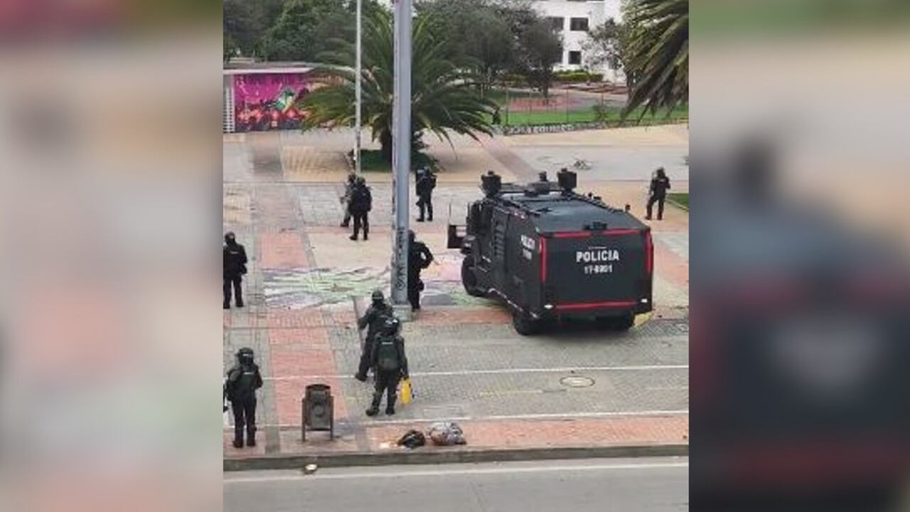 Enfrentamiento entre estudiantes y uniformados de la Fuerza Disponible en la Universidad Nacional