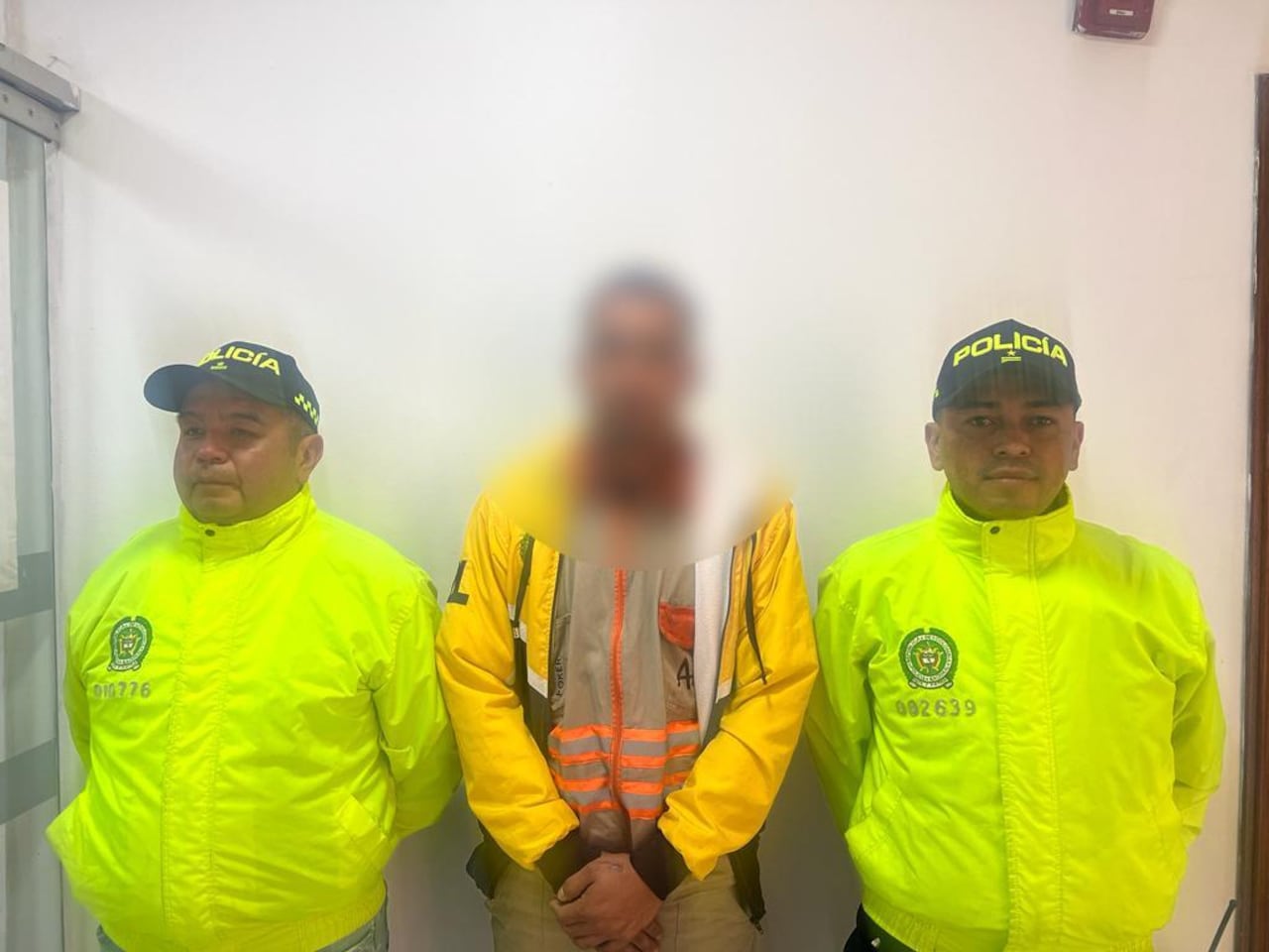 La Policía de Bogotá presentó el cartel de los más buscados en la capital por casos de violencia intrafamiliar.