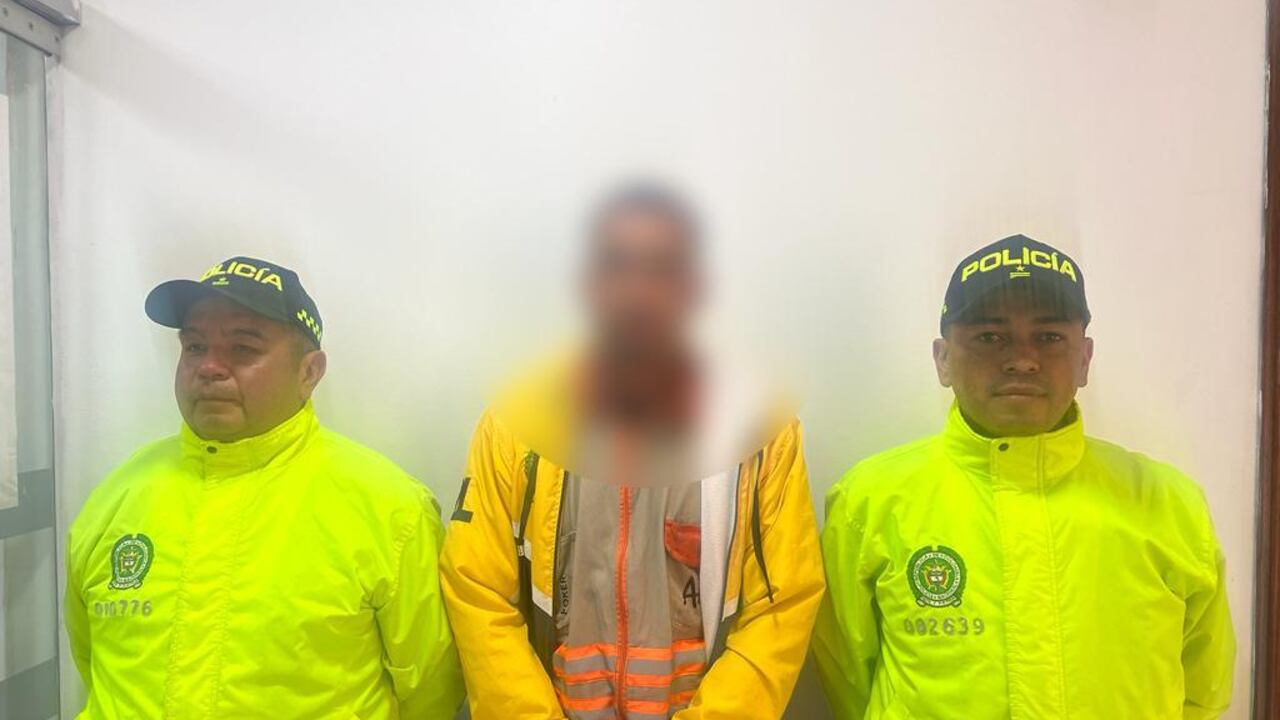 La Policía de Bogotá presentó el cartel de los más buscados en la capital por casos de violencia intrafamiliar.