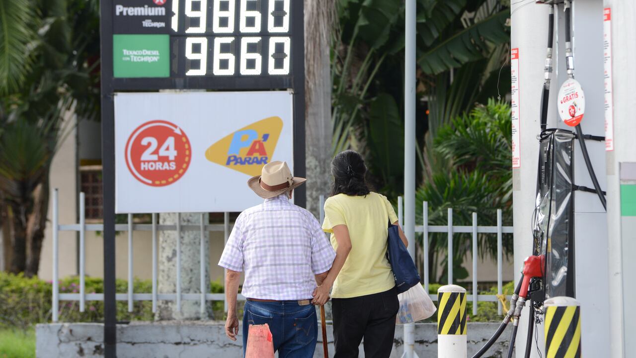 El déficit en el Fondo de Estabilización podría ser de $ 12 billones si no se incrementa el diésel, según el ministro de Hacienda.