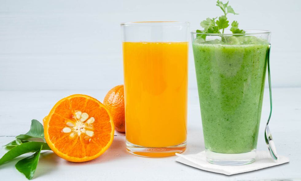 Jugo de naranja con espinaca.