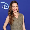 Hilary Swank anunció su embarazo de gemelos a los 48 años.